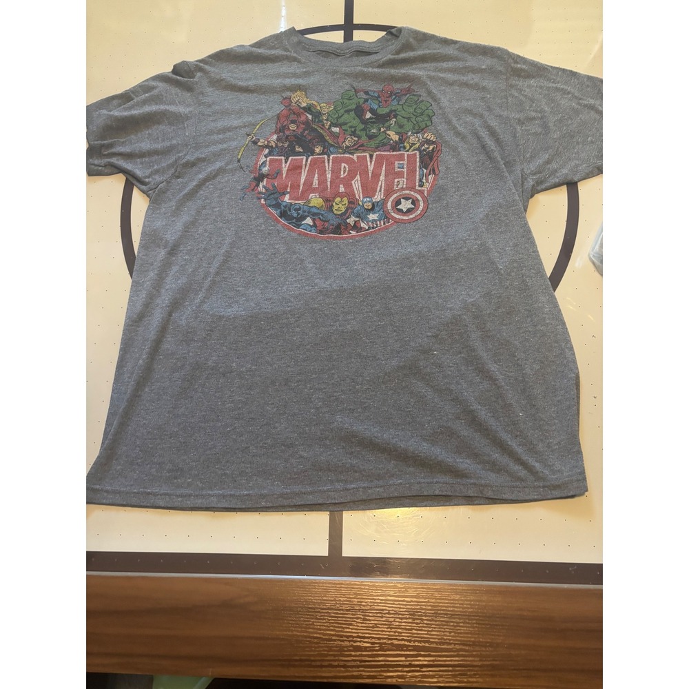 946 Marvel Comics Avengers Graphic Mens XL Gray Heather Spider-Man Hulk Thor